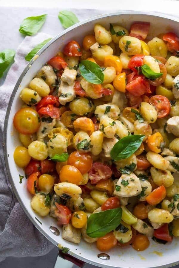 CAPRESE CHICKEN GNOCCHI SKILLET