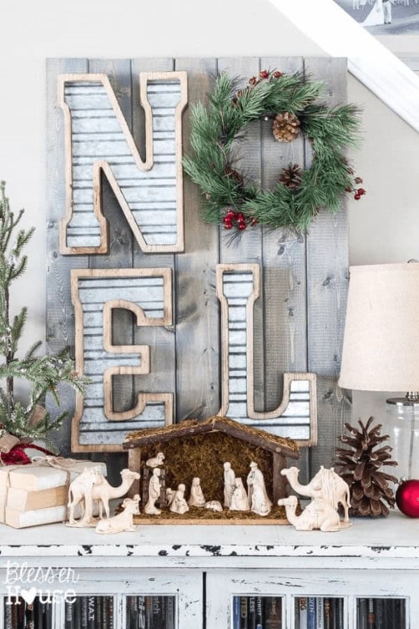 Metal & Wood Christmas Sign