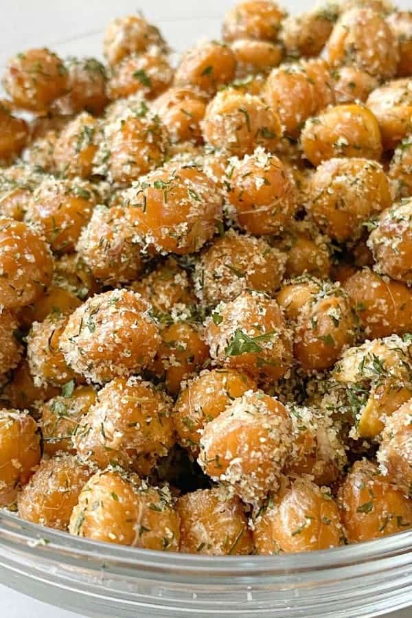 CRISPY ROASTED CHICKPEAS