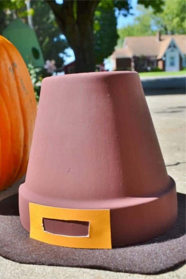 Pilgrim’s Hat Thanksgiving Terra Cotta Pot Decor