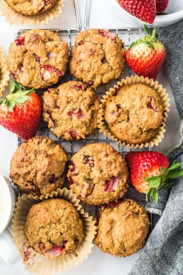 STRAWBERRY GREEK YOGURT MUFFINS