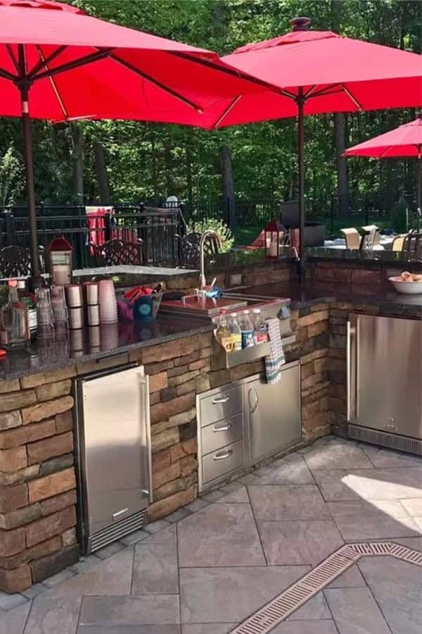 Poolside Outdoor Kitchen