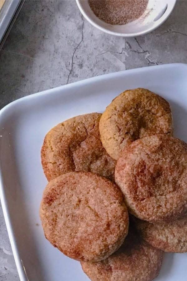 Thick and Soft Keto Snickerdoodle Cookies