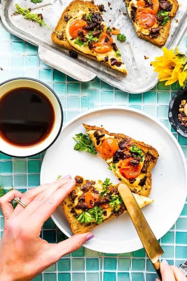 VEGAN MUSHROOM BACON BREAKFAST TOAST