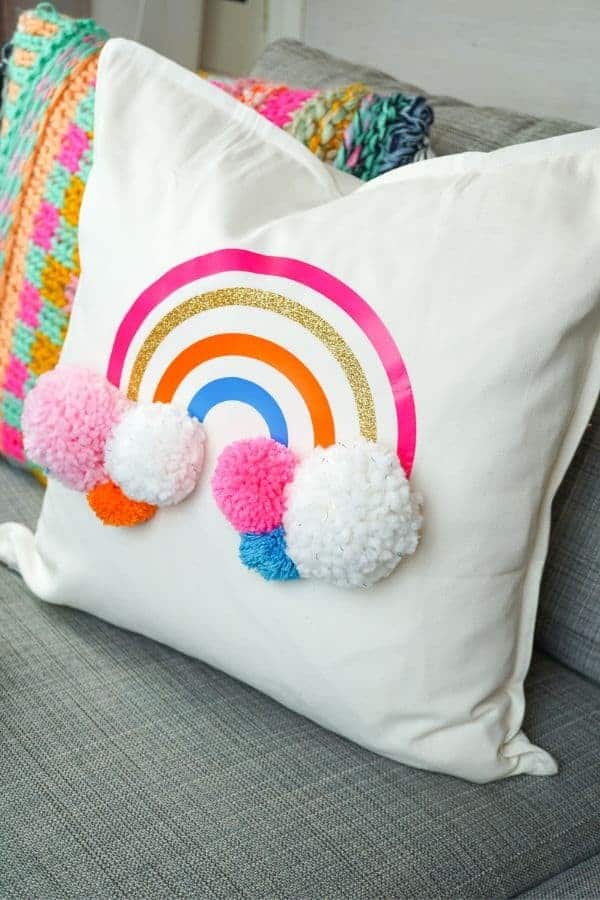 DIY RAINBOW POM POM PILLOW