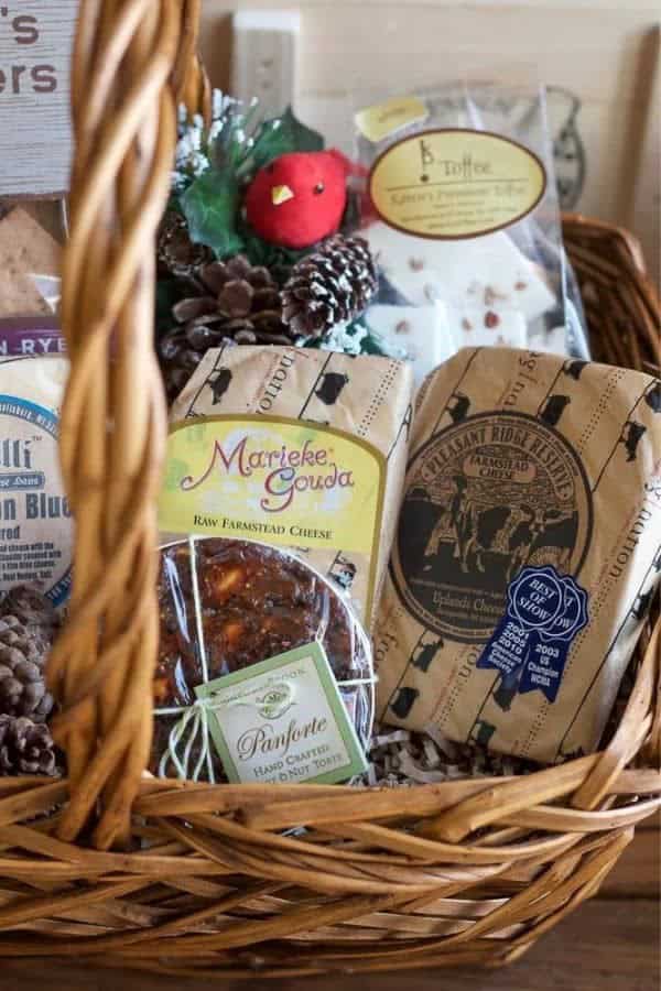 DIY CHEESE GIFT BASKET