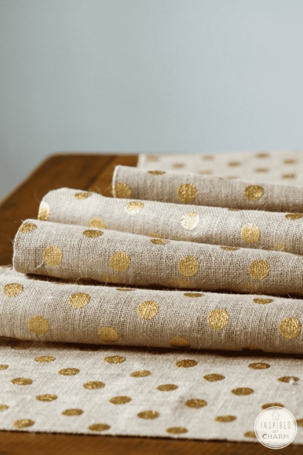 No-Sew Burlap Table Runner