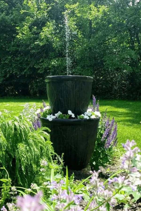 DIY SOLAR FOUNTAIN WITH PLANTER