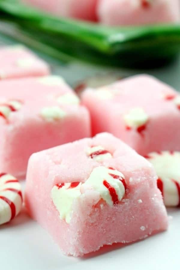 DIY CANDY CANE SUGAR SCRUB CUBES