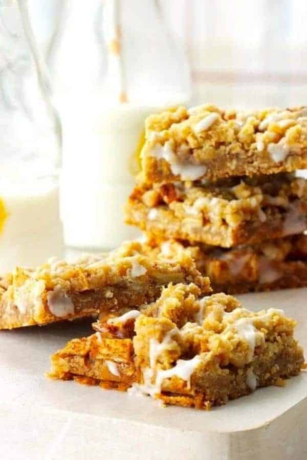 APPLE STREUSEL BARS