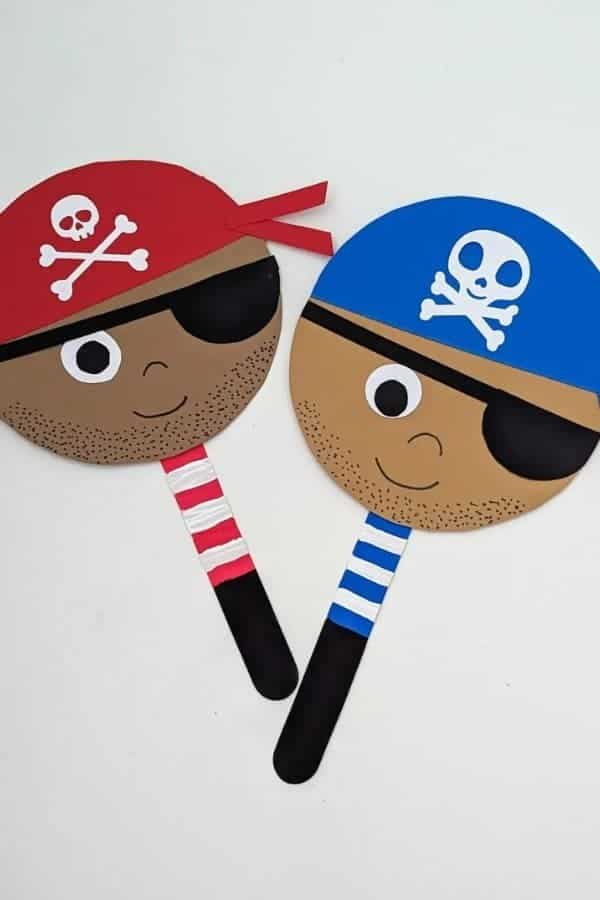 CRAFT STICK PIRATE PUPPET