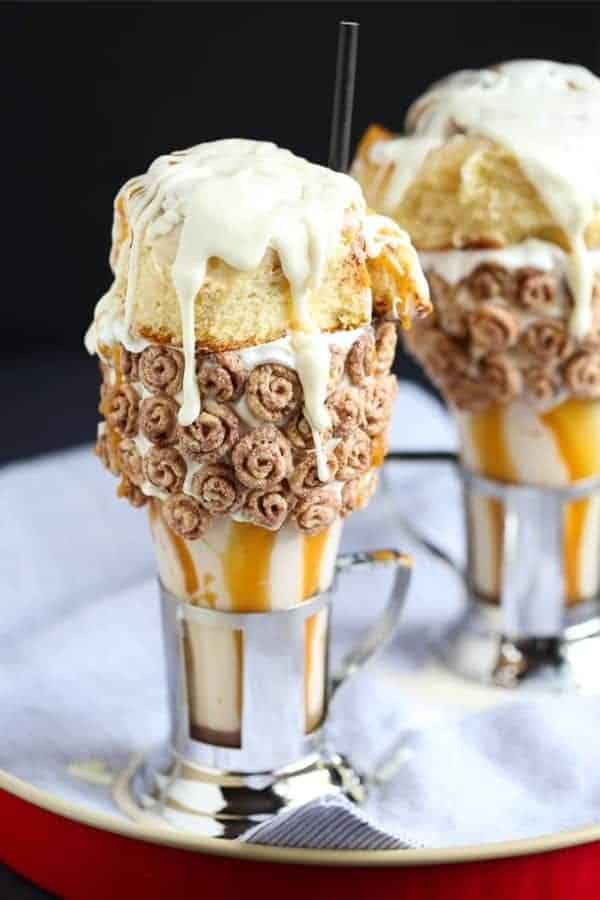 Cinnamon Roll Milkshake