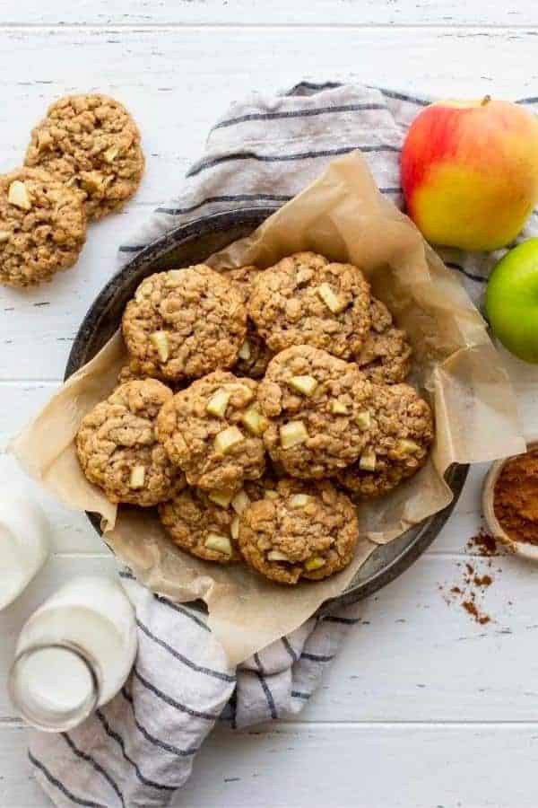 APPLE OATMEAL COOKIES