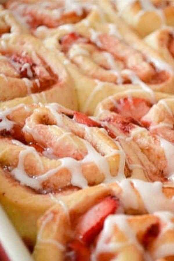 Strawberry Cinnamon Rolls Recipe