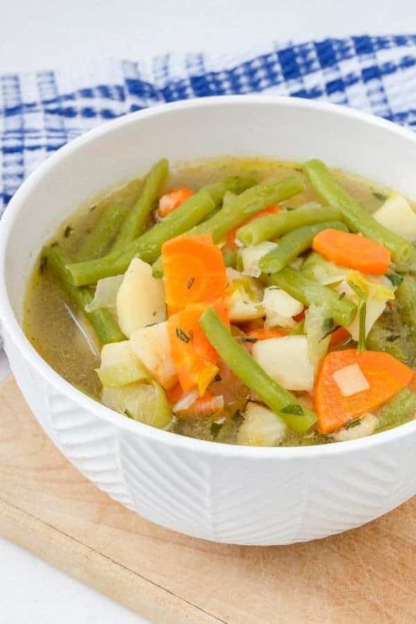 GERMAN GREEN BEAN SOUP (GRUNE BOHNENSUPPE)