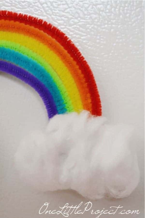 How to Make a Pipe Cleaner Rainbow Magnet