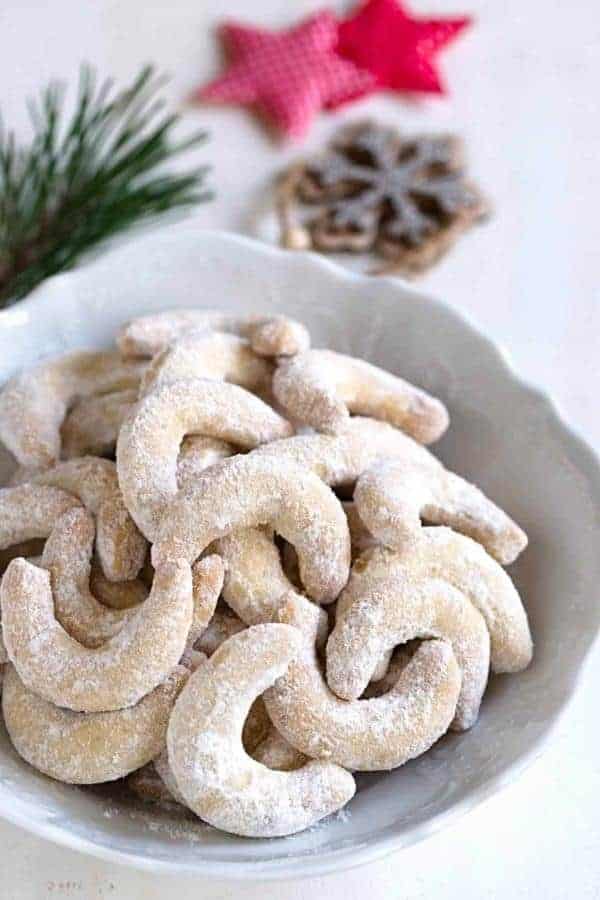 CZECH VANILLA CRESCENT COOKIES