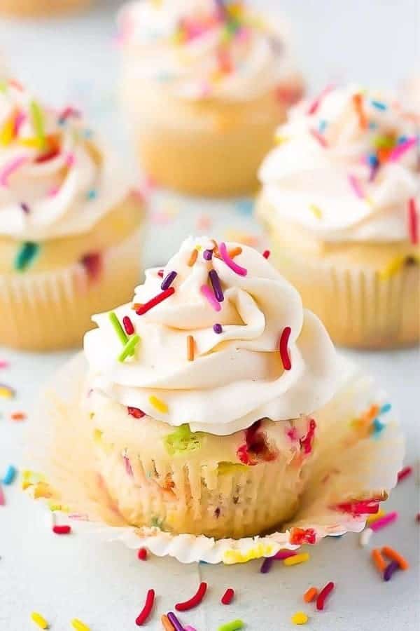 FUNFETTI VEGAN CUPCAKES