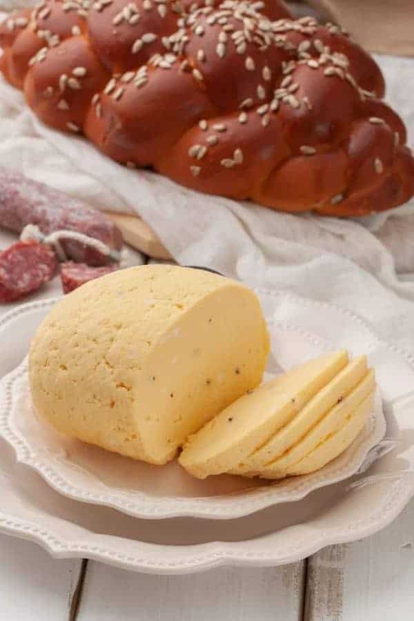 SLOVAK EASTER CHEESE (HRUDKA)