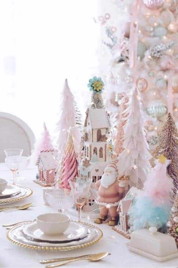 PASTEL CHRISTMAS TABLESCAPE