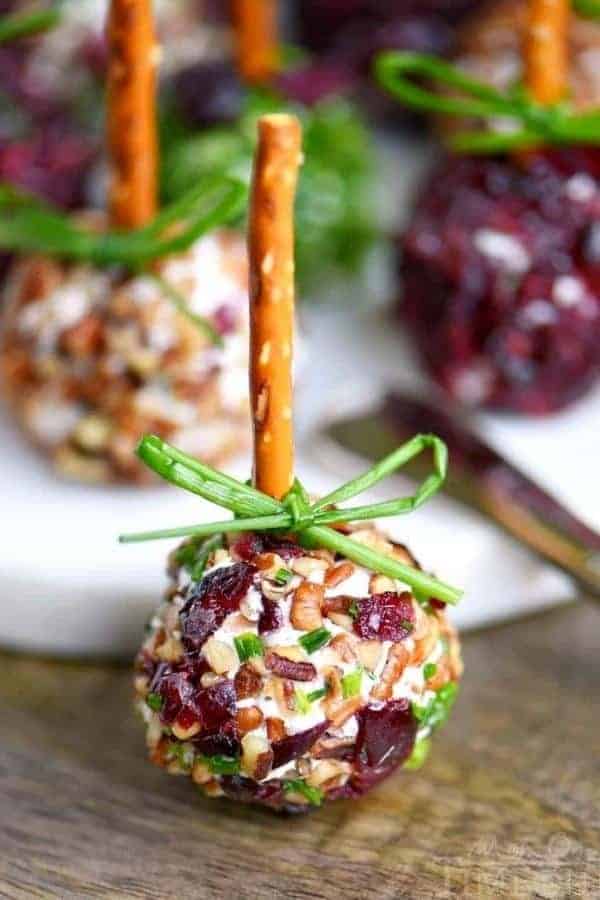 CRANBERRY PECAN MINI GOAT CHEESE BALLS