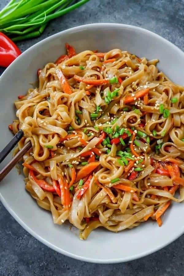 PEANUT & SESAME NOODLES