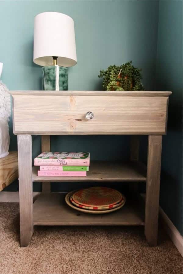 How to Build a DIY Nightstand With Drawer