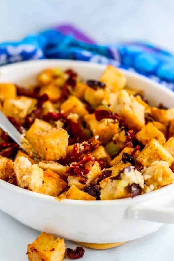 MEDITERRANEAN SOURDOUGH STUFFING