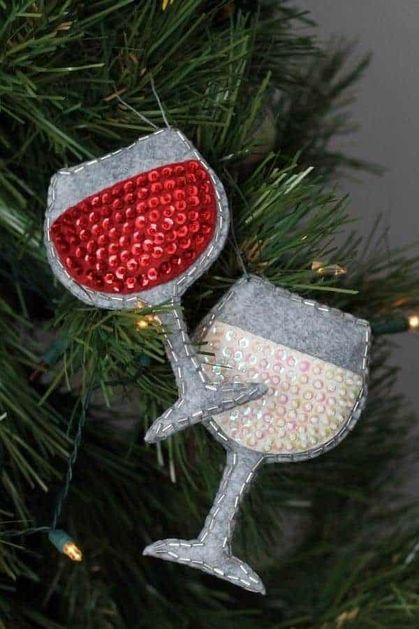 FELT WINE GLASS ORNAMENT