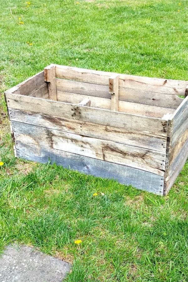 Wood Pallet DIY Raised Planter Box