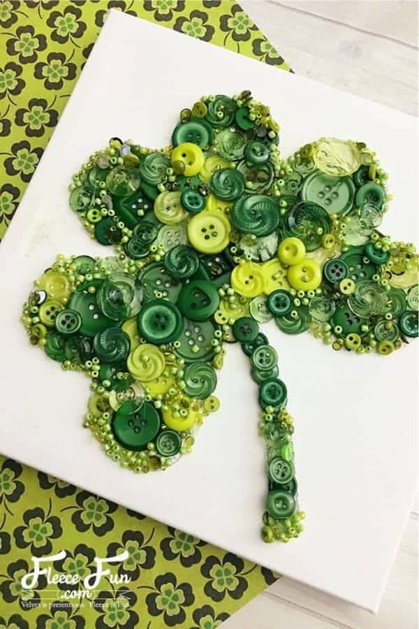 St. Patrick’s Day Clover Button Art Tutorial