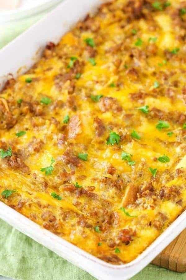 OVERNIGHT SAUSAGE AND EGG BREAKFAST CASSEROLE