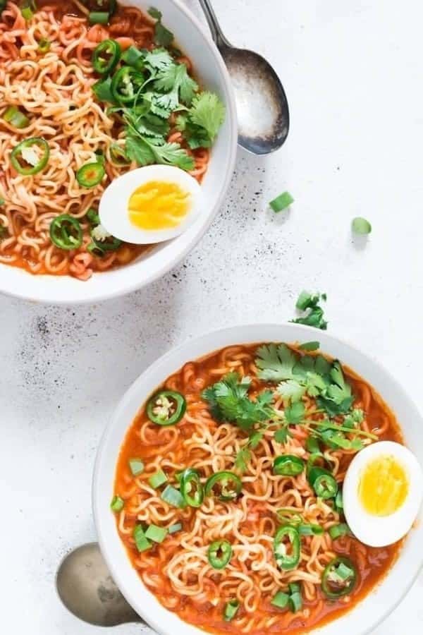 SRIRACHA SPICY RAMEN NOODLES SOUP