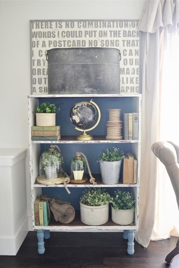 Chalk Paint Bookshelf Makeover