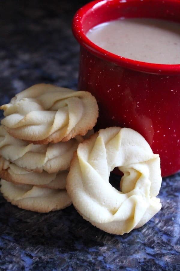 VANILJEKRANSE (DANISH BUTTER COOKIES)