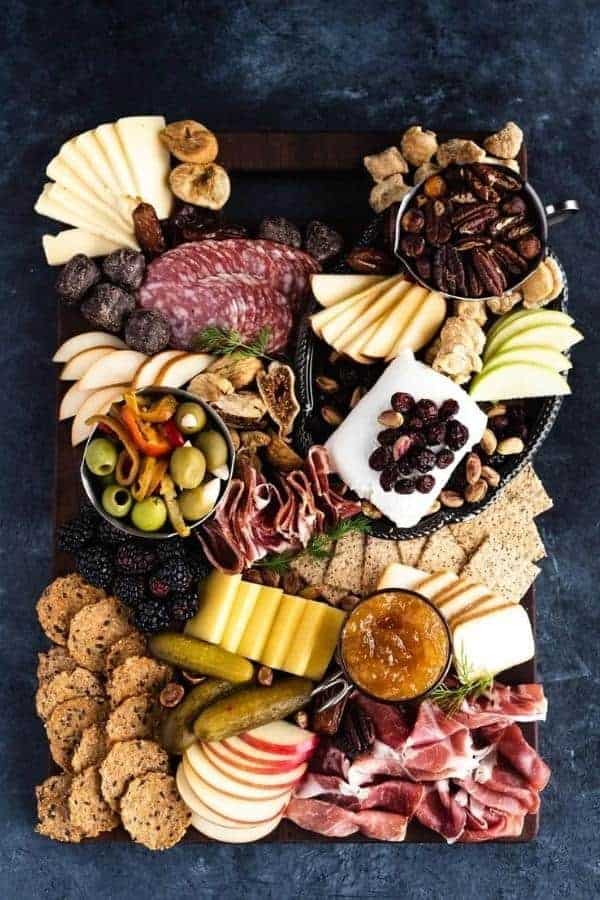 GLUTEN-FREE CHARCUTERIE BOARD