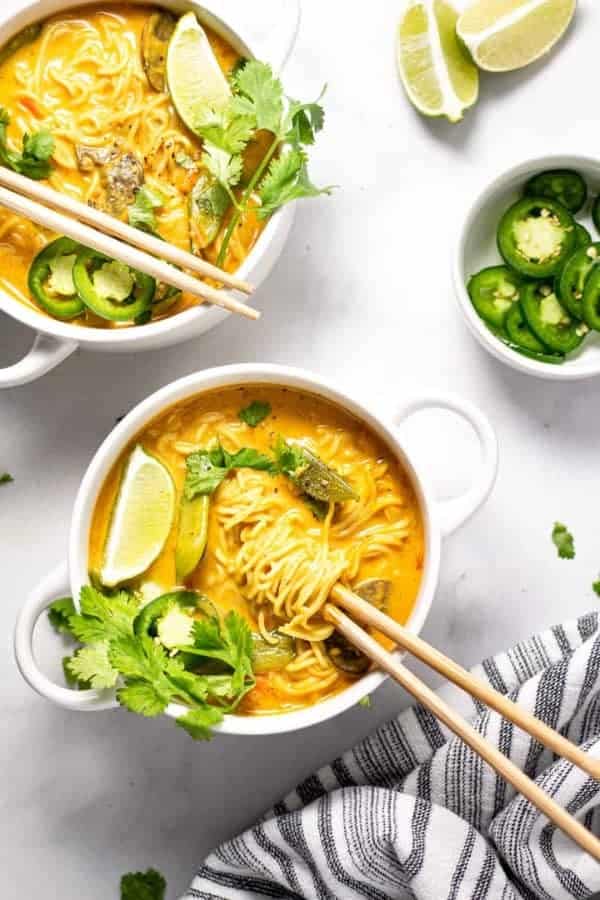 VEGAN CURRY RAMEN NOODLES