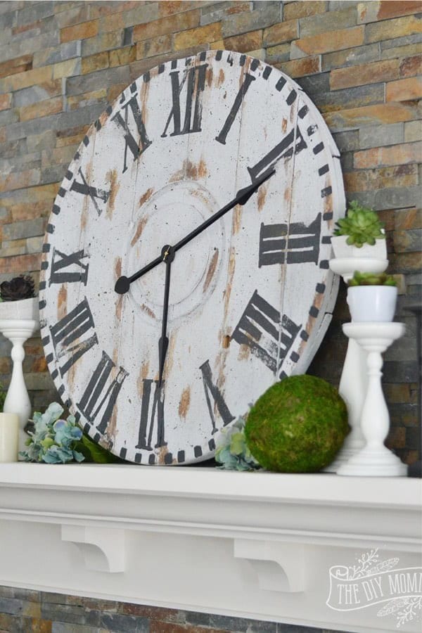 DIY Farmhouse Clock Tutorial