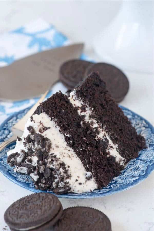 Extreme Cookies ‘n Cream Oreo Cake