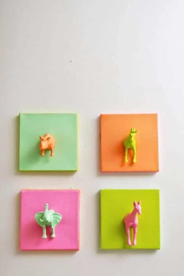 DIY CANVAS ART WITH PLASTIC ANIMALS