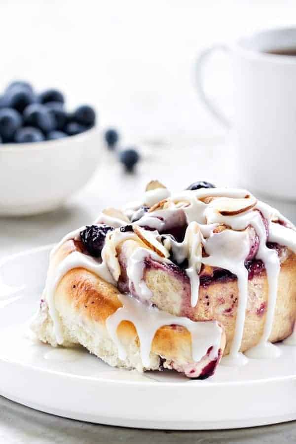 BLUEBERRY SWEET ROLLS