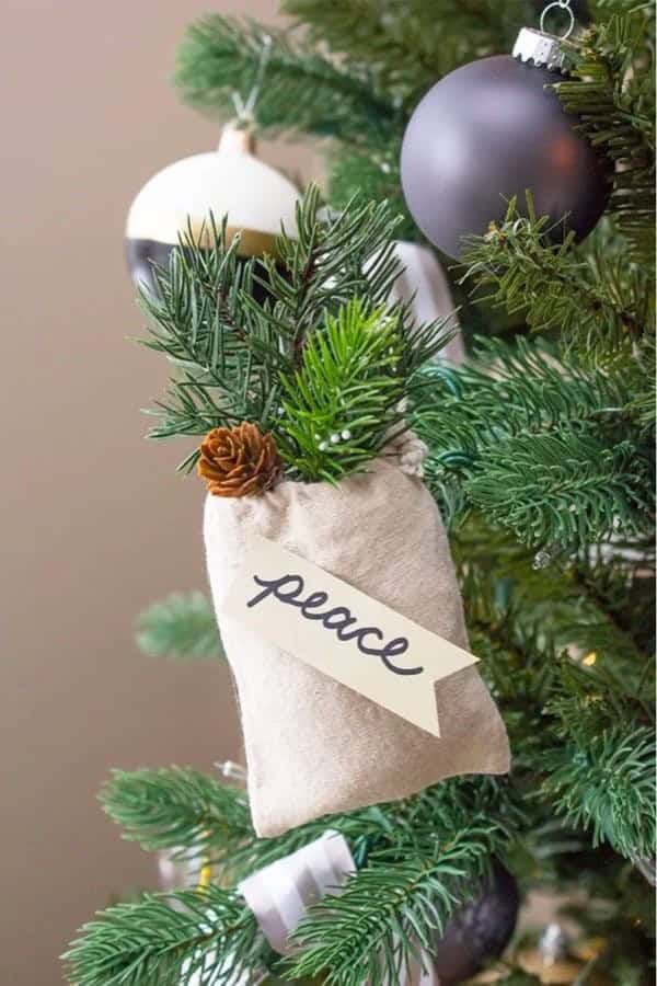 Christmas Favour Bag DIY Ornaments