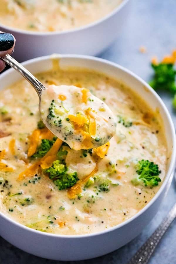 COPYCAT PANERA BROCCOLI CHEESE SOUP