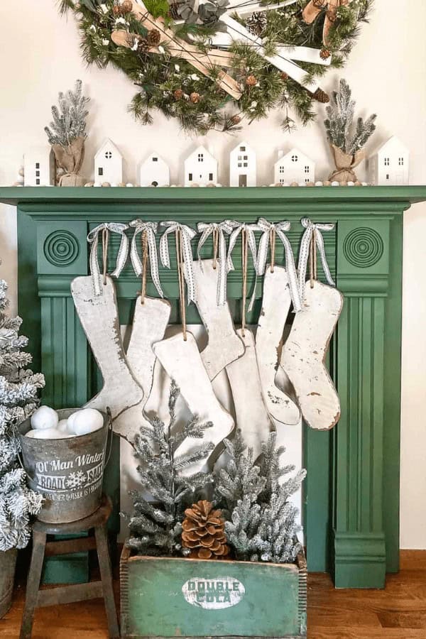 13 Wooden Christmas Stockings