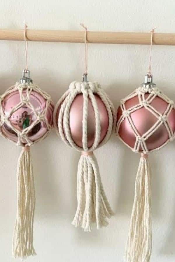 DIY MACRAME CHRISTMAS BALLS