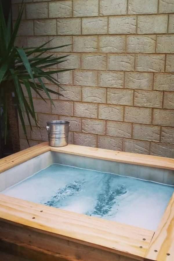 ABOVE-GROUND PLUNGE POOL