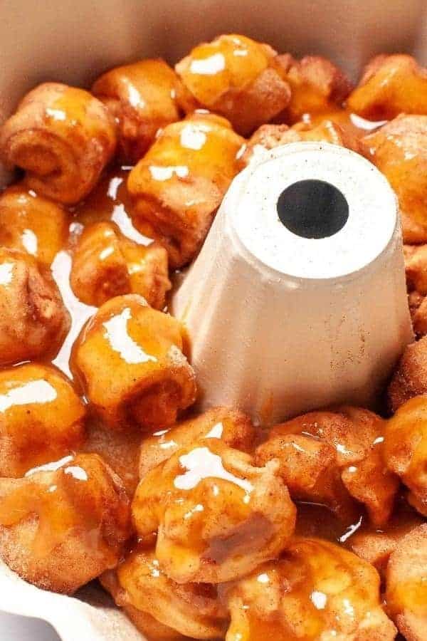 CINNAMON ROLL MONKEY BREAD