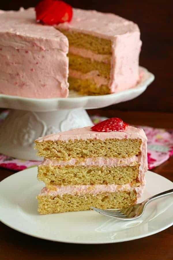 STRAWBERRY LEMONADE CAKE