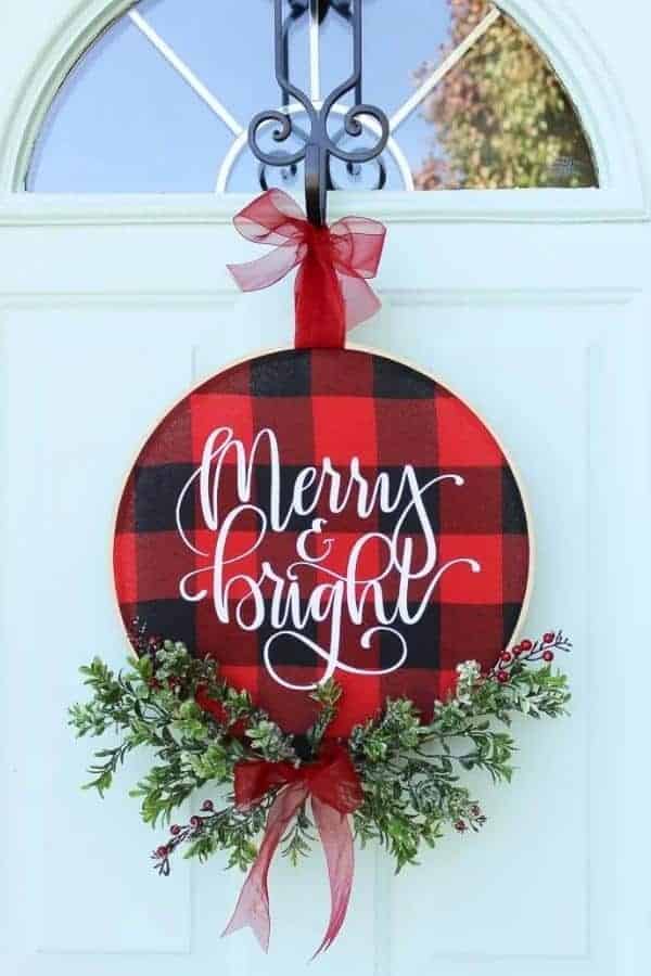 DIY CHRISTMAS BUFFALO CHECK HOOP WREATH