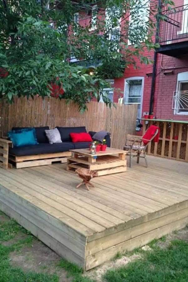 DIY PALLET DECK